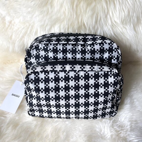 BAGGU Handbags - NWT Baggu Fanny Pack - Black & White Pixel Gingham
